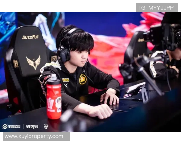 定制专属项链为足球球星加冕展现独特风采与荣耀