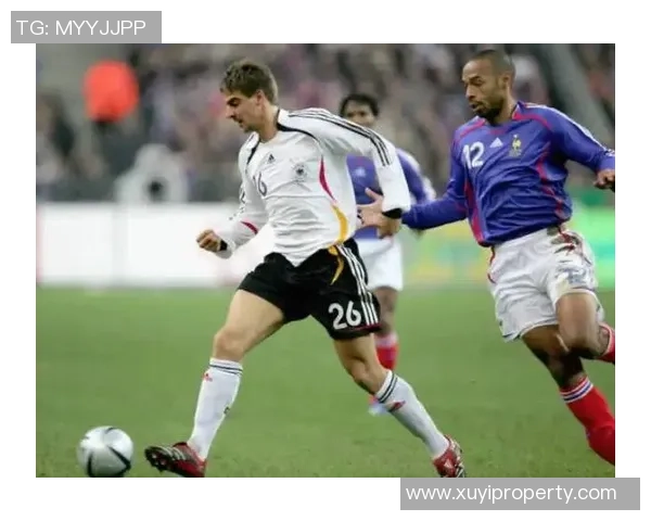 谁是那些不为人知的足球明星他们背后的故事值得关注