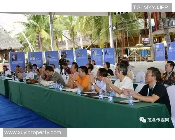 足球巨星云集盛典精彩纷呈 球场传奇齐聚一堂共同演绎经典时刻